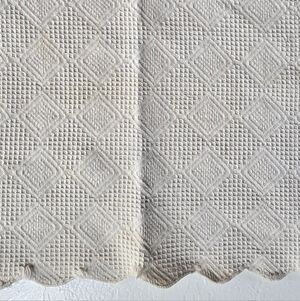 Vintage Woven Cream Diamond Pattern Runner